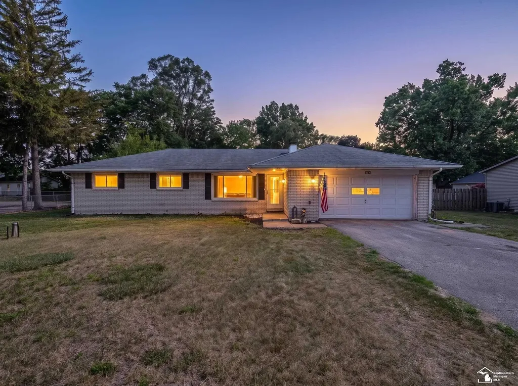 1021 Hackman Drive Bedford Township MI 48182