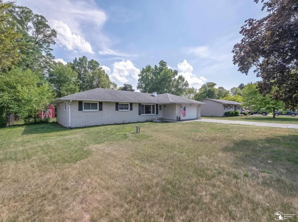 1021 Hackman Drive Bedford Township MI 48182