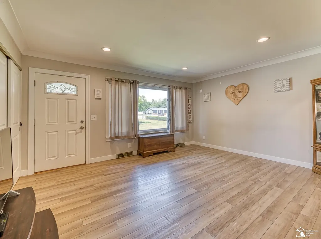 1021 Hackman Drive Bedford Township MI 48182