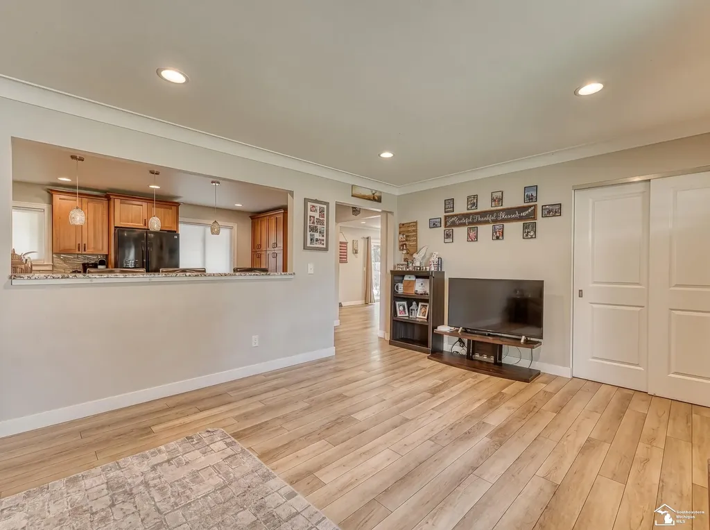 1021 Hackman Drive Bedford Township MI 48182