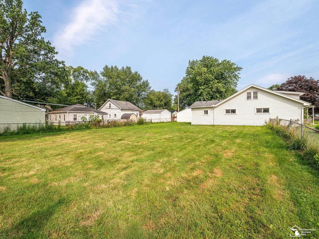 3278 Maplewood Street Frenchtown Township MI 48162