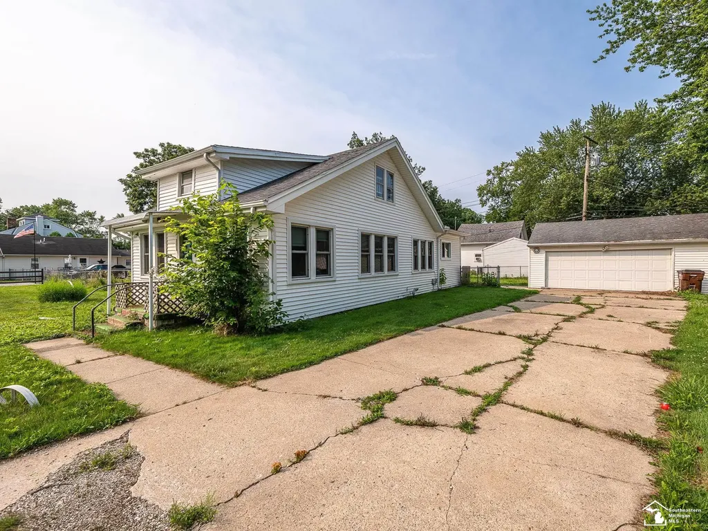3278 Maplewood Street Frenchtown Township MI 48162