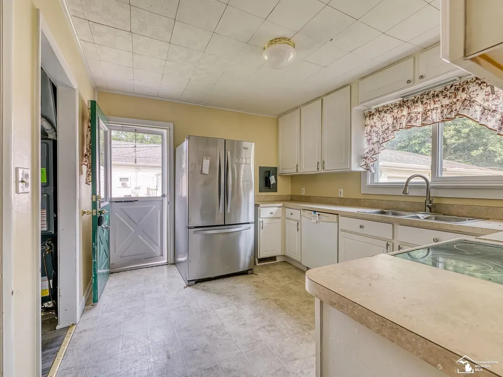 3278 Maplewood Street Frenchtown Township MI 48162