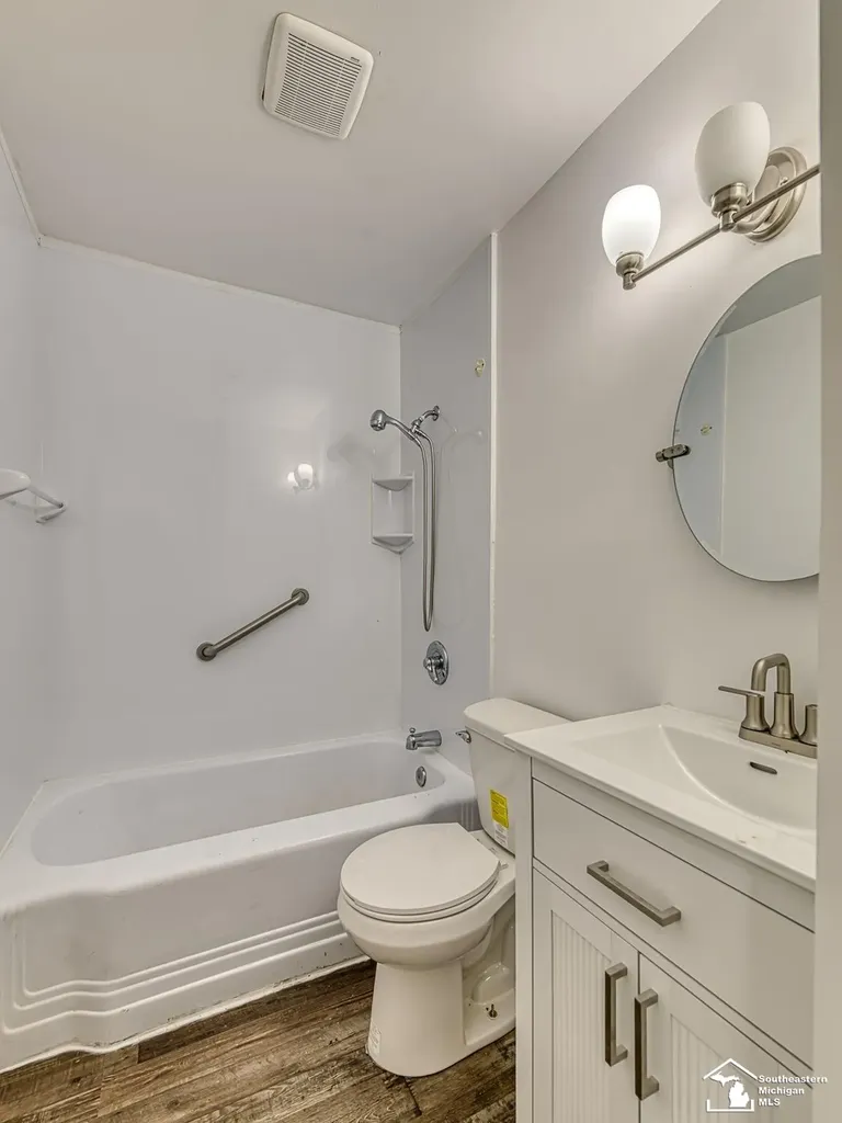 1322 Michigan Avenue Monroe Charter Township MI 48162