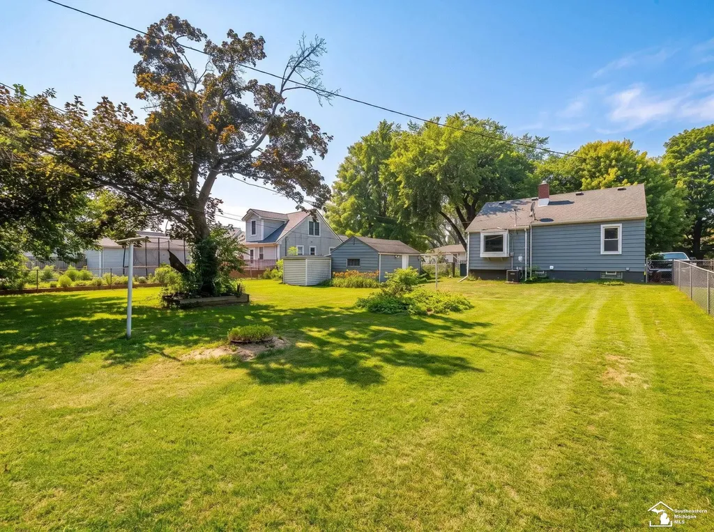 1322 Michigan Avenue Monroe Charter Township MI 48162