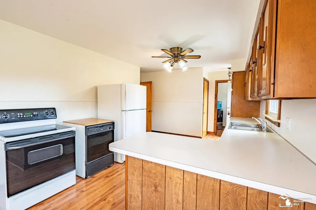5848 Leroux Road Frenchtown Township MI 48166