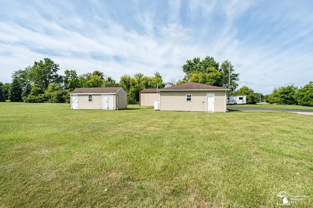 5848 Leroux Road Frenchtown Township MI 48166