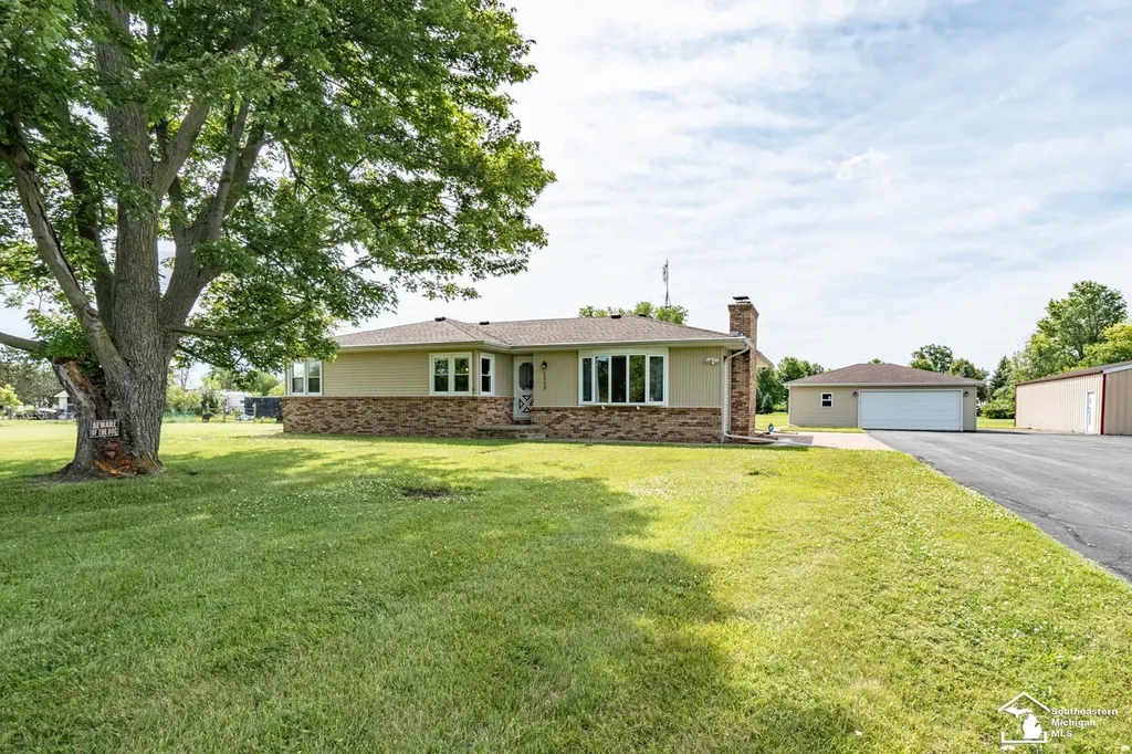 5848 Leroux Road Frenchtown Township MI 48166