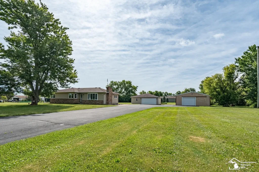 5848 Leroux Road Frenchtown Township MI 48166