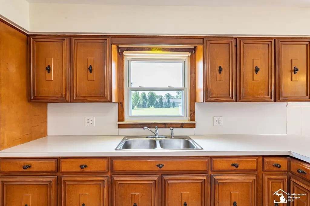 5848 Leroux Road Frenchtown Township MI 48166