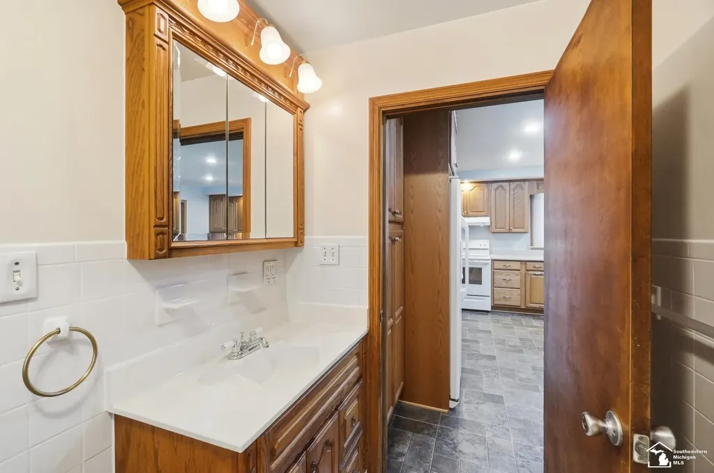 4165 Fay Road Exeter Township MI 48117