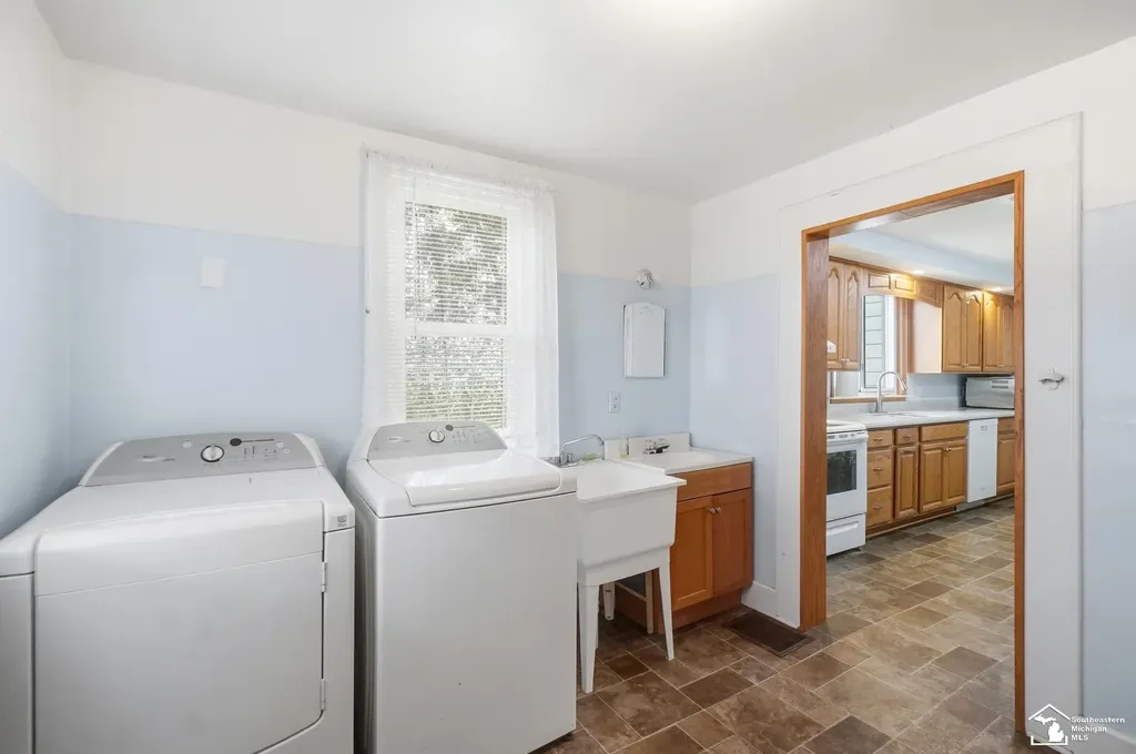 4165 Fay Road Exeter Township MI 48117