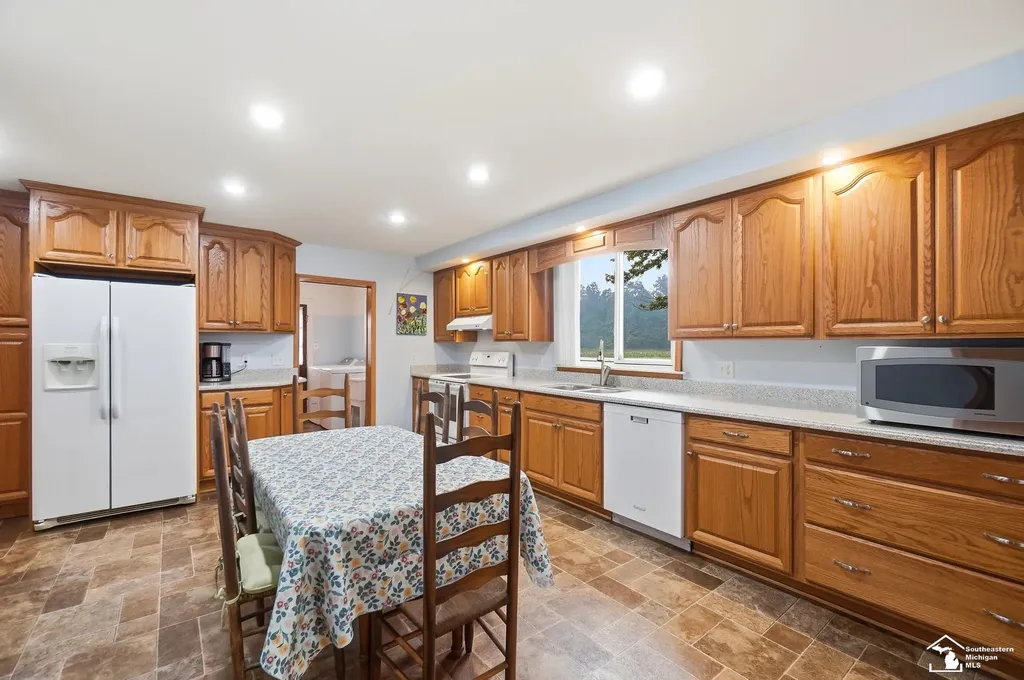 4165 Fay Road Exeter Township MI 48117