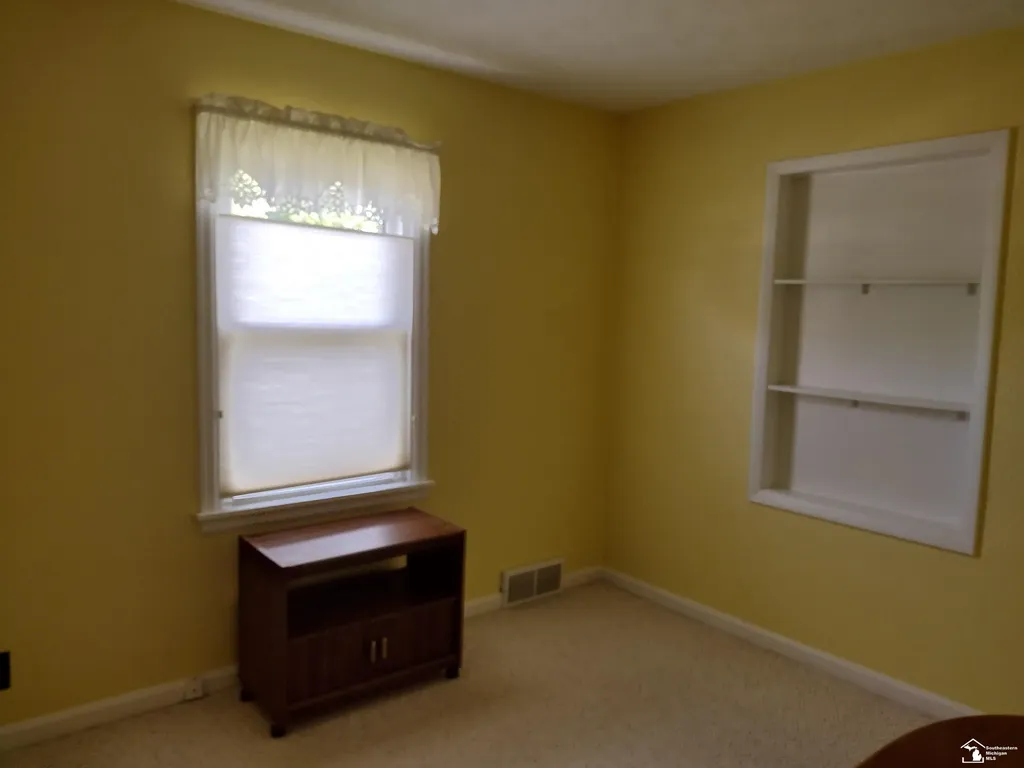 1115 Cherry Street Unknown City MI 48182