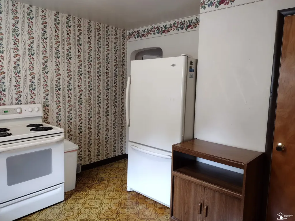 1115 Cherry Street Unknown City MI 48182