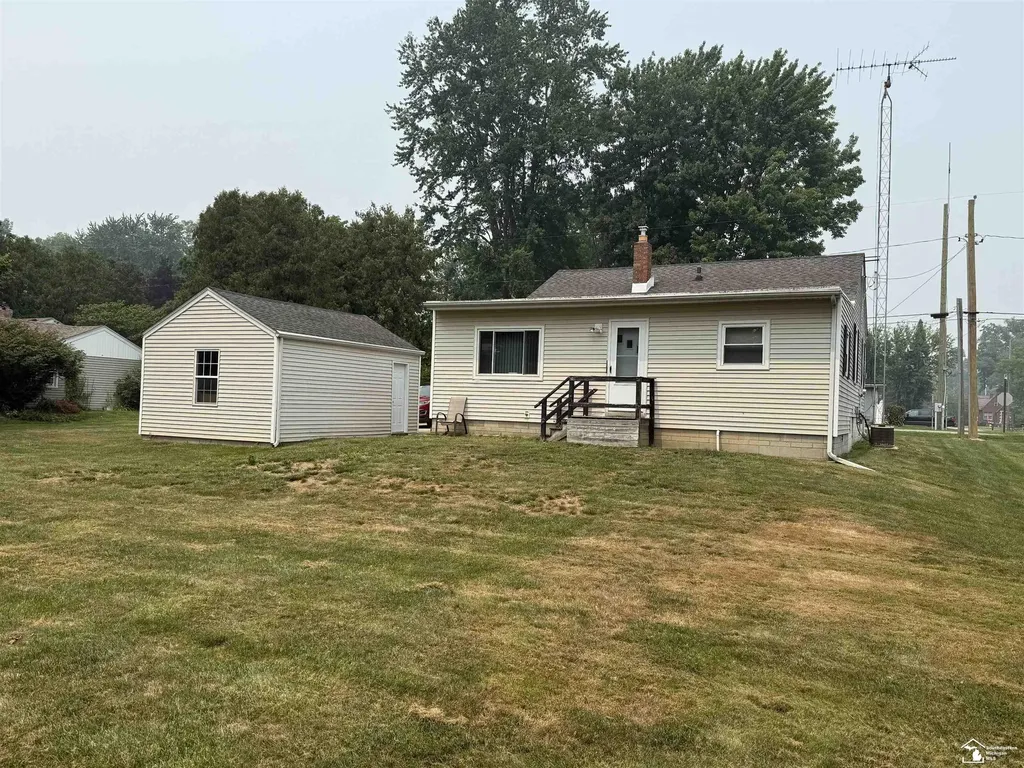 1115 Cherry Street Unknown City MI 48182