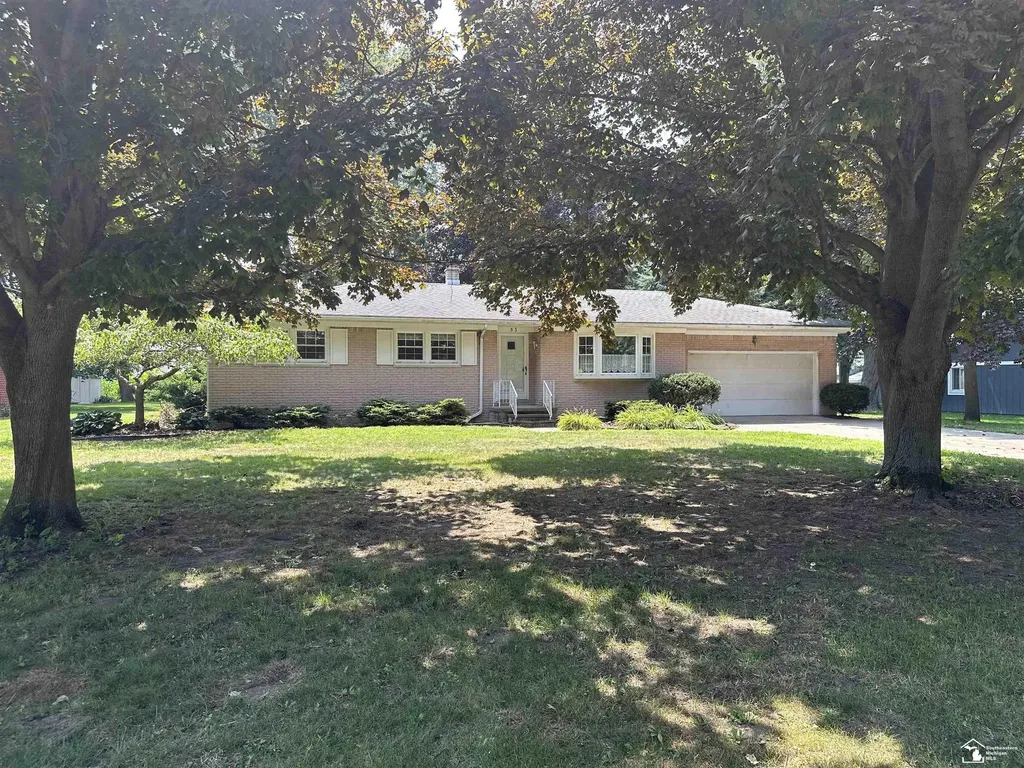 53 Calvin Street Frenchtown Township MI 48162
