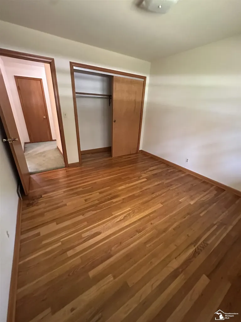 53 Calvin Street Frenchtown Township MI 48162