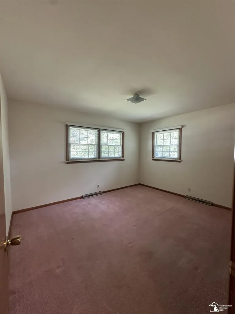 53 Calvin Street Frenchtown Township MI 48162