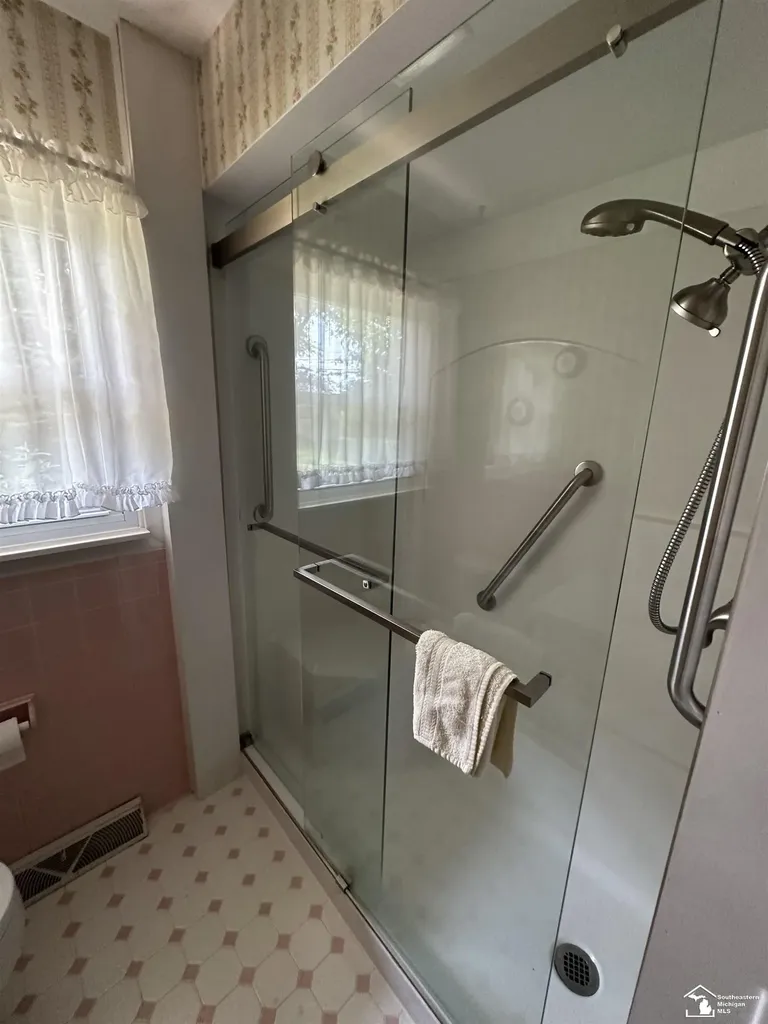 53 Calvin Street Frenchtown Township MI 48162