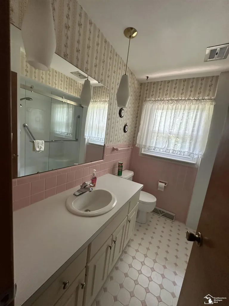 53 Calvin Street Frenchtown Township MI 48162