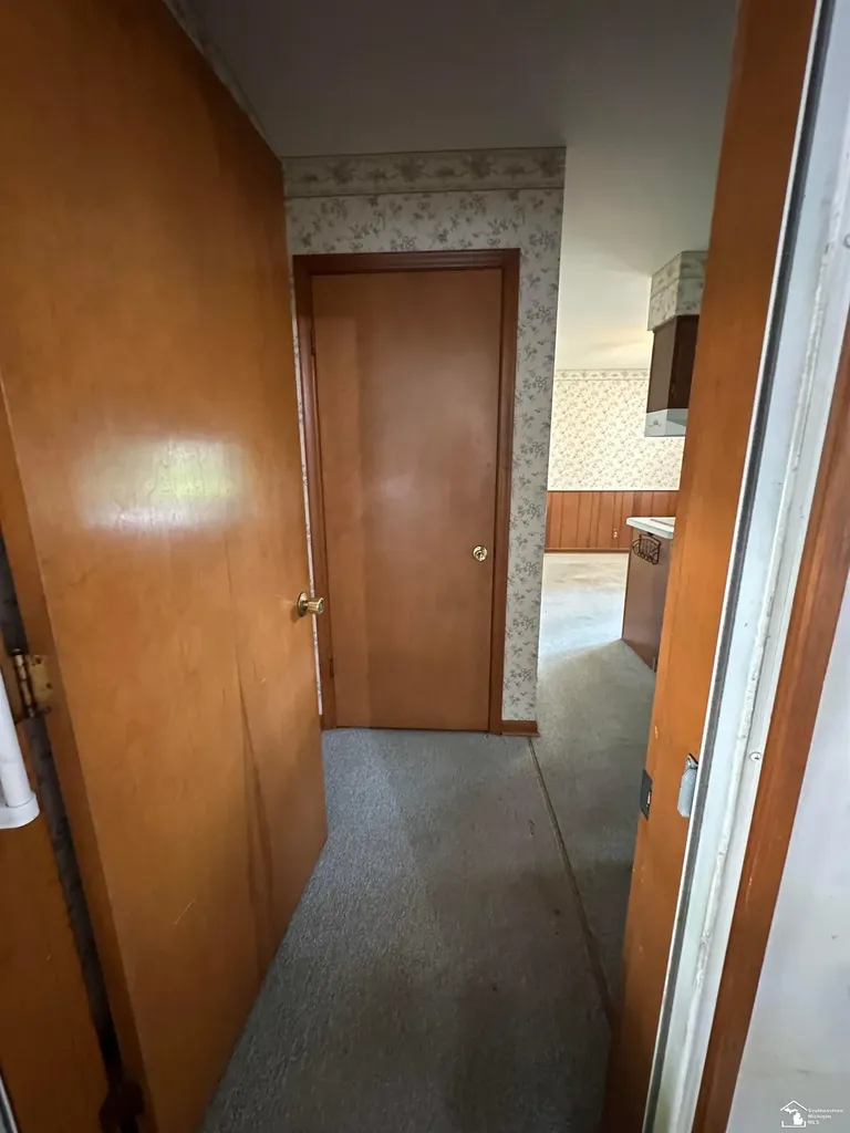 53 Calvin Street Frenchtown Township MI 48162