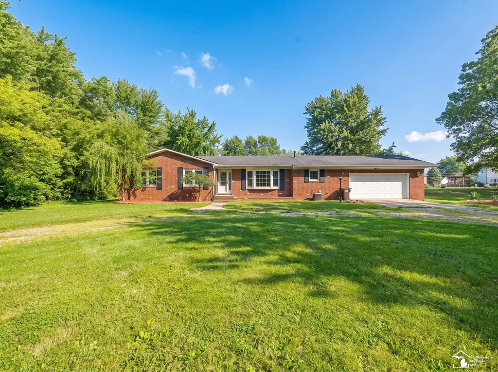 1810 Whipple Street Ash Township MI 48117