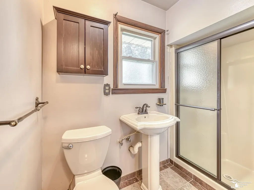 1810 Whipple Street Ash Township MI 48117