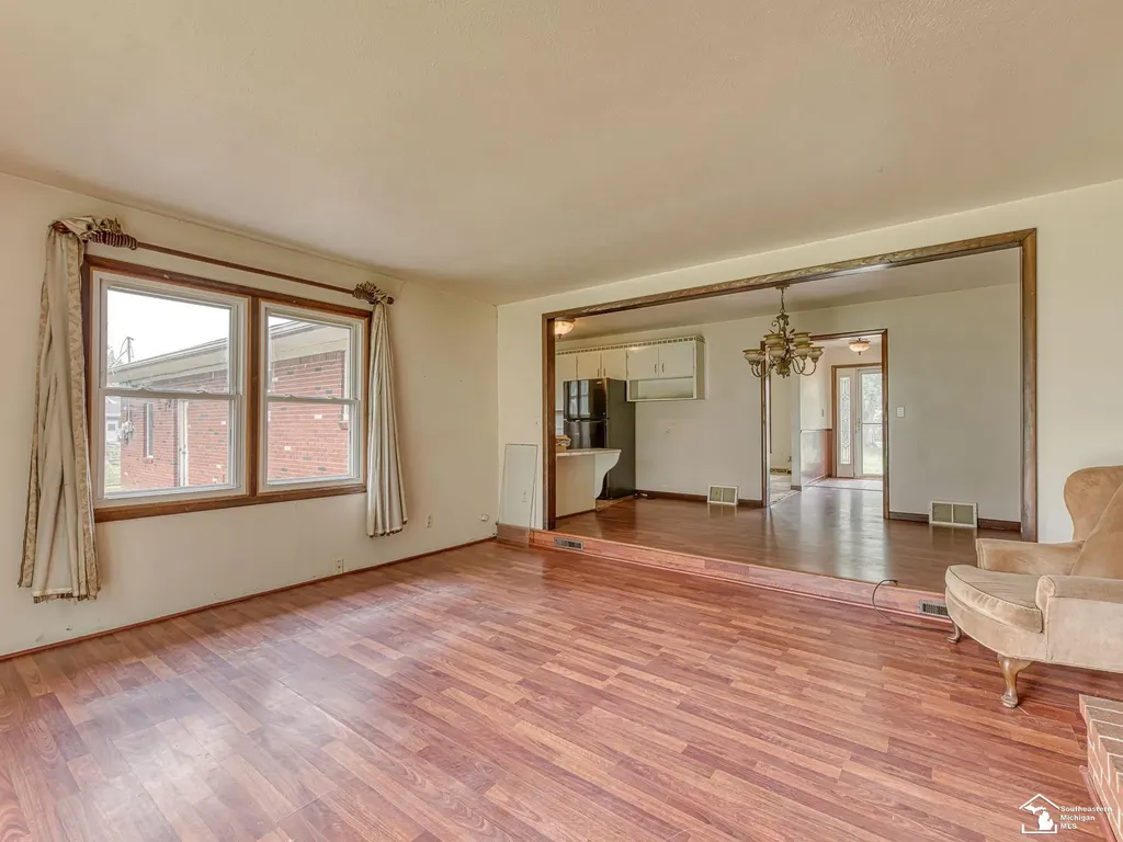1810 Whipple Street Ash Township MI 48117