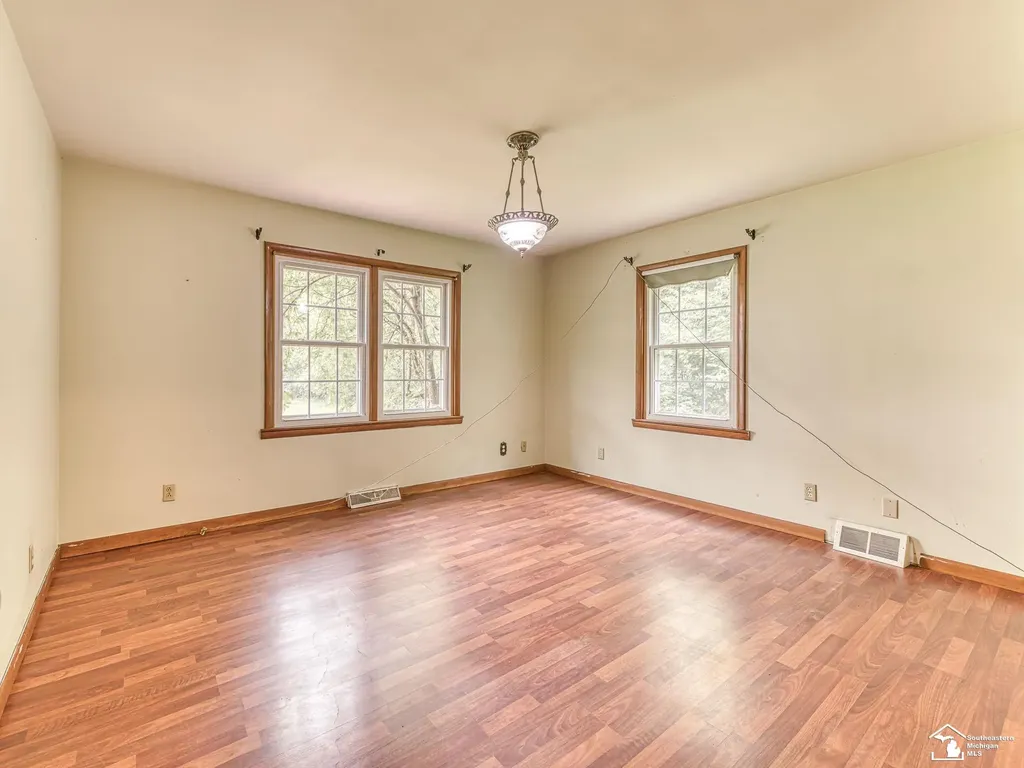 1810 Whipple Street Ash Township MI 48117