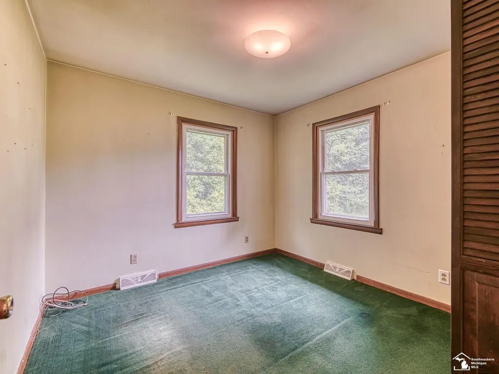 1810 Whipple Street Ash Township MI 48117