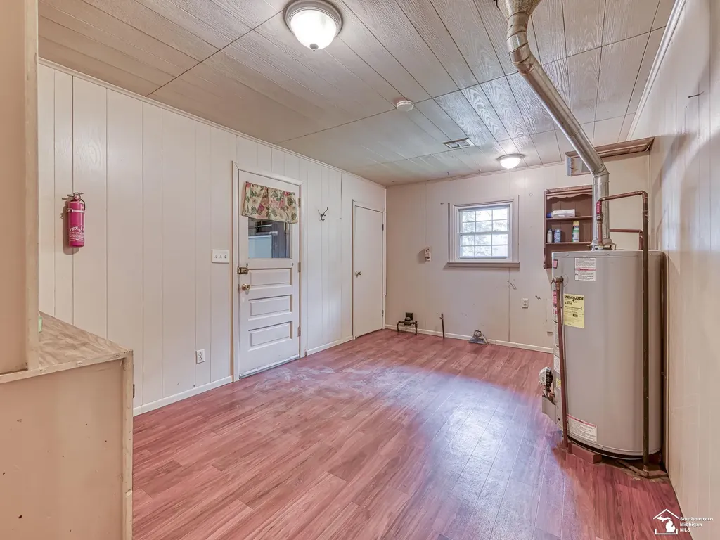 1810 Whipple Street Ash Township MI 48117