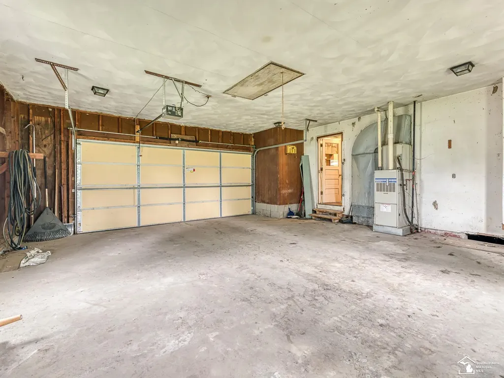 1810 Whipple Street Ash Township MI 48117
