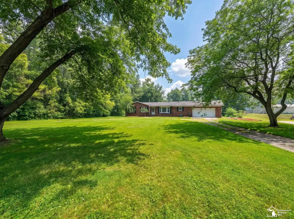 1810 Whipple Street Ash Township MI 48117