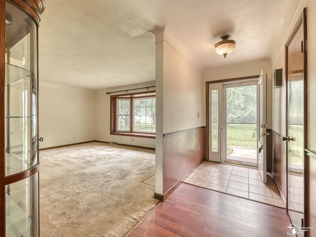 1810 Whipple Street Ash Township MI 48117
