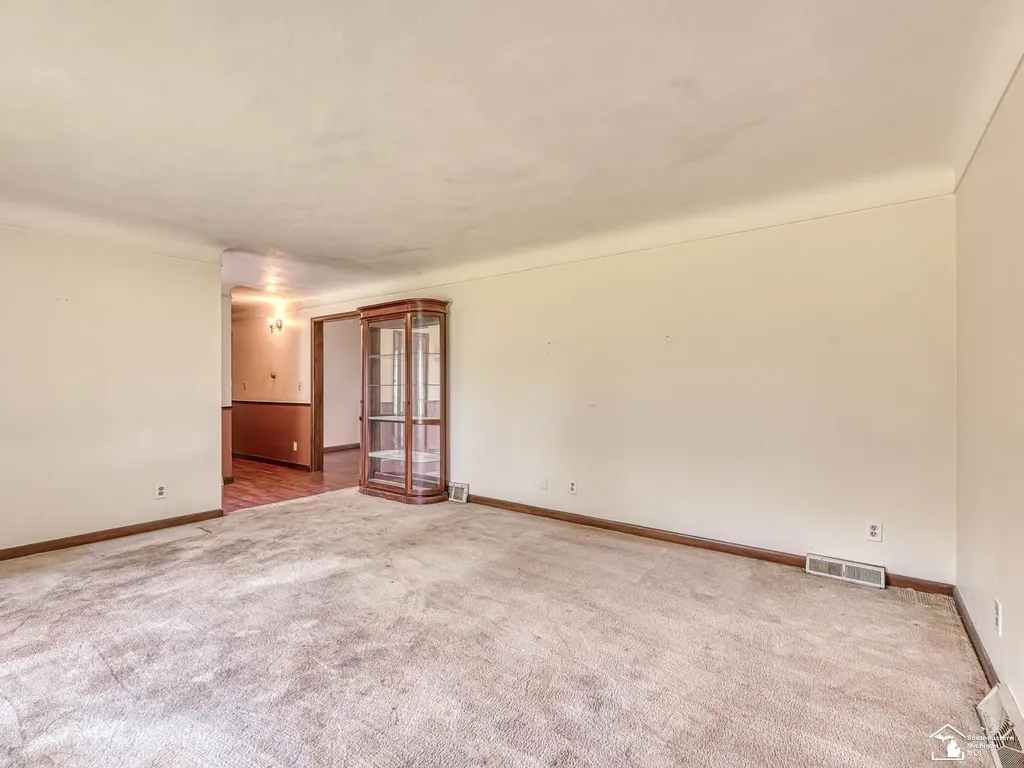 1810 Whipple Street Ash Township MI 48117