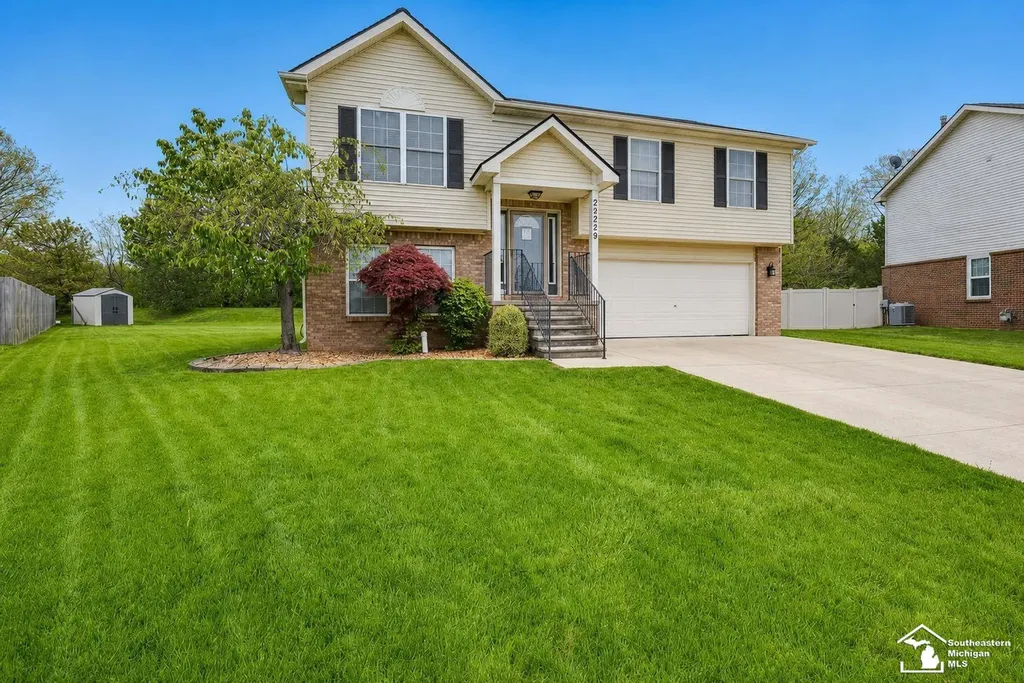 29229 Hunter Court Brownstown Charter Township MI 48183