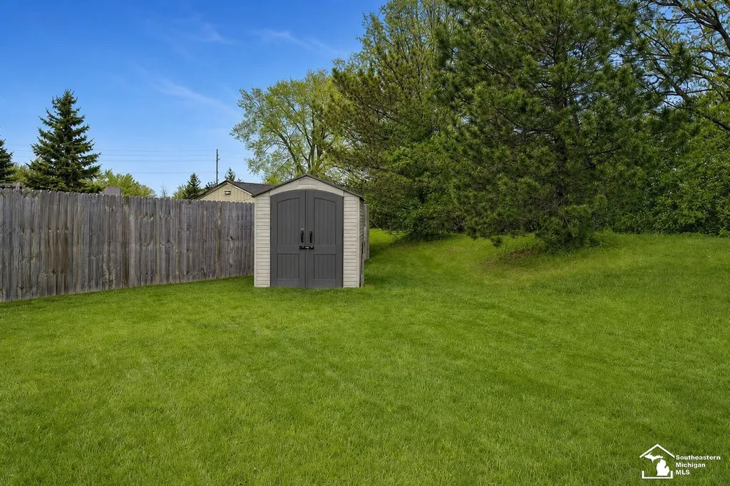 29229 Hunter Court Brownstown Charter Township MI 48183