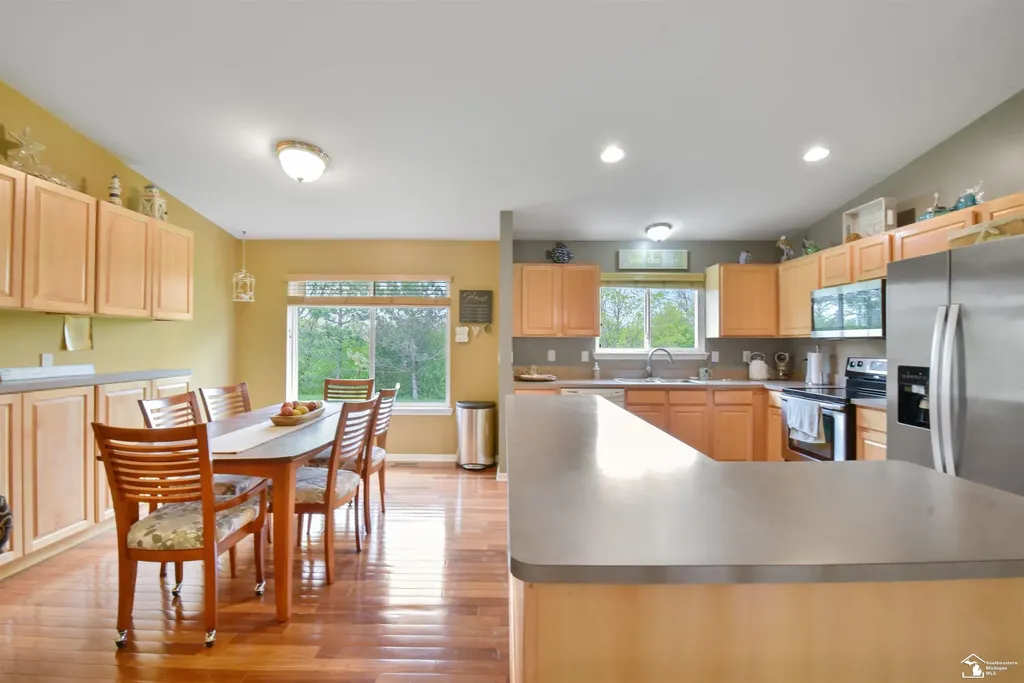 29229 Hunter Court Brownstown Charter Township MI 48183