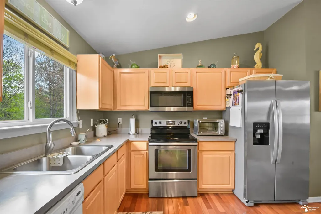 29229 Hunter Court Brownstown Charter Township MI 48183