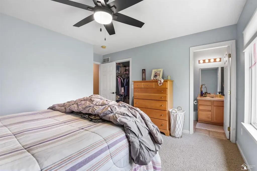 29229 Hunter Court Brownstown Charter Township MI 48183