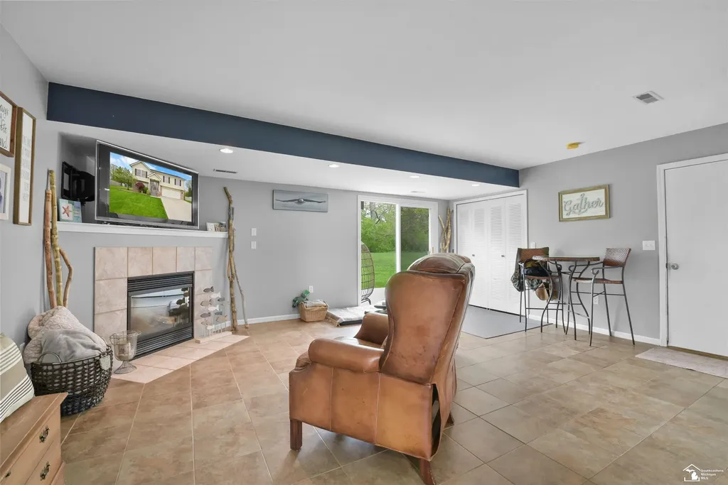 29229 Hunter Court Brownstown Charter Township MI 48183