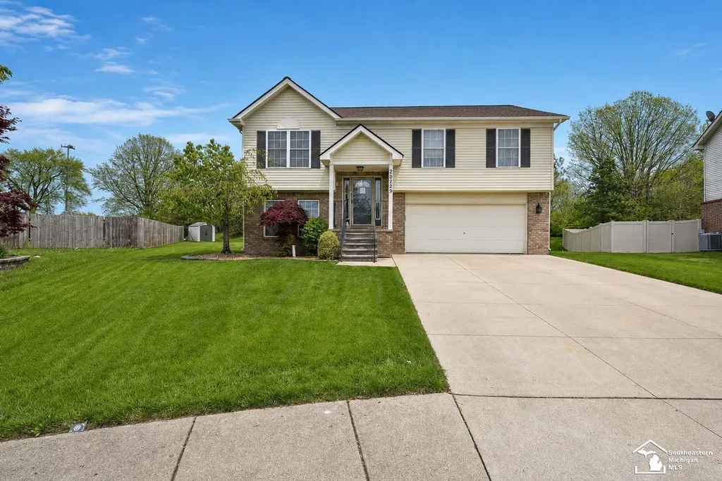 29229 Hunter Court Brownstown Charter Township MI 48183