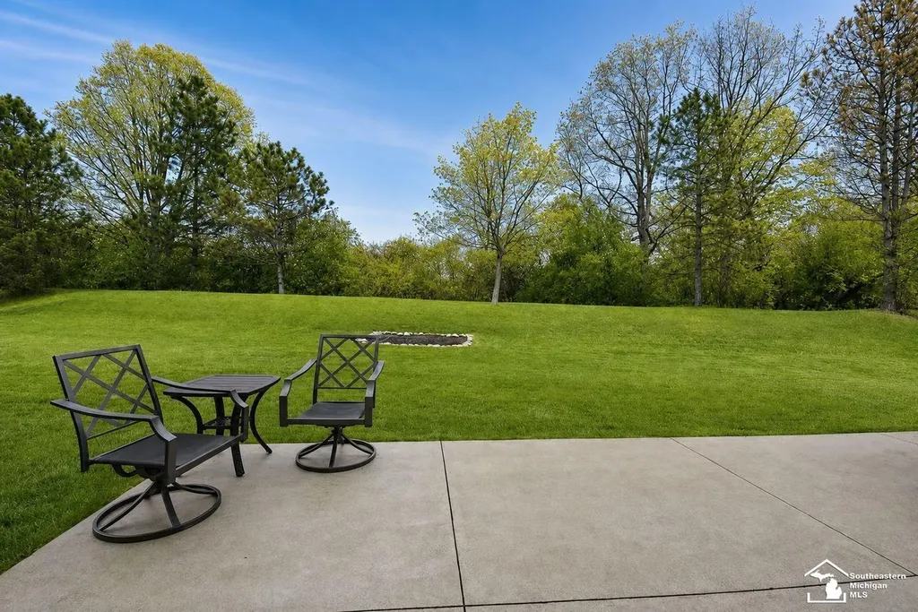 29229 Hunter Court Brownstown Charter Township MI 48183