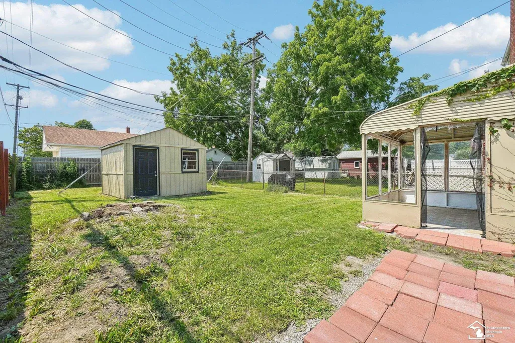 1886 15th Street Wyandotte City MI 48192