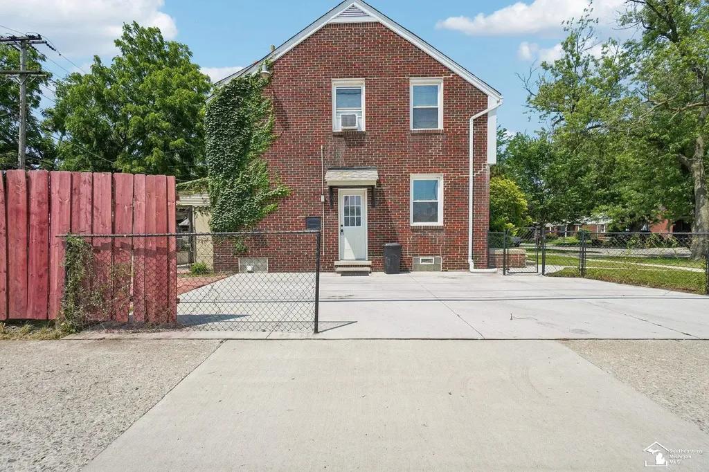 1886 15th Street Wyandotte City MI 48192