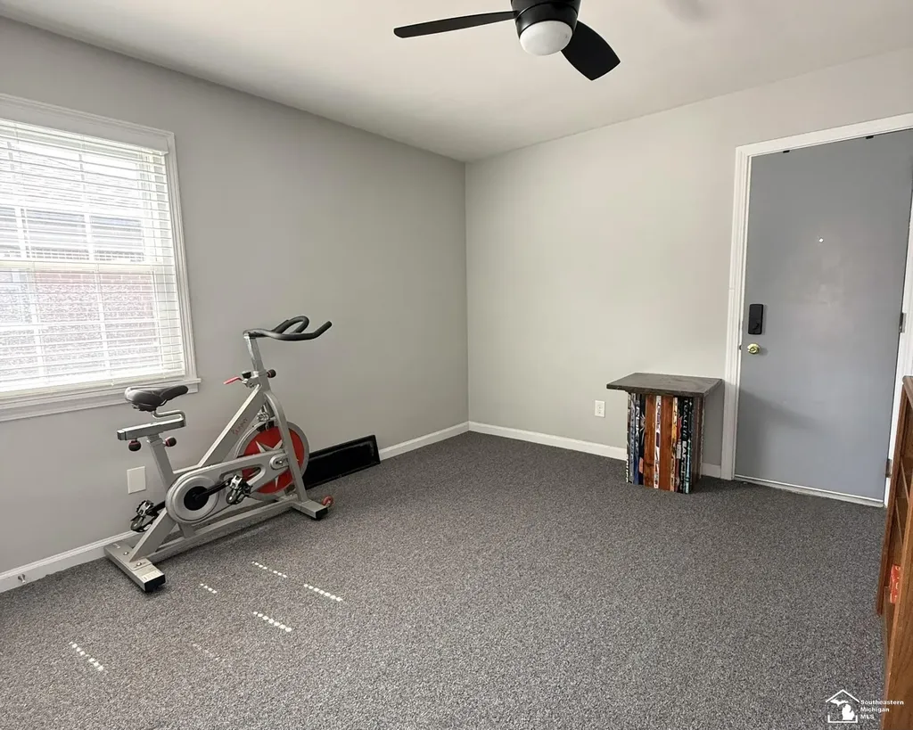 14601 Arlington Street Allen Park City MI 48101