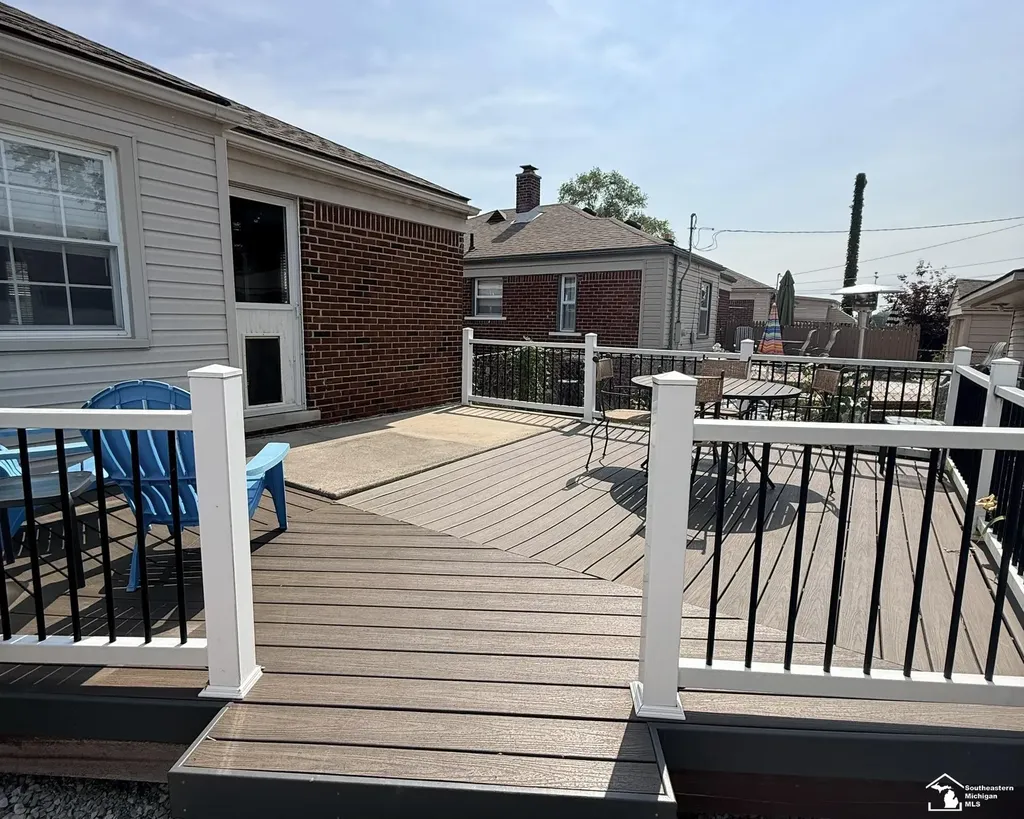 14601 Arlington Street Allen Park City MI 48101