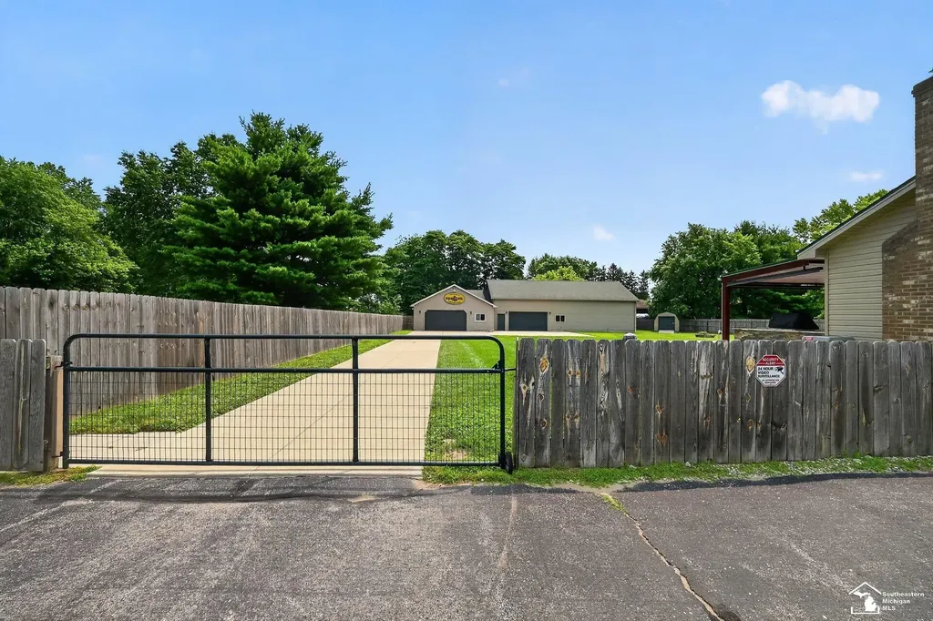 9858 Douglas Road Bedford Township MI 48142