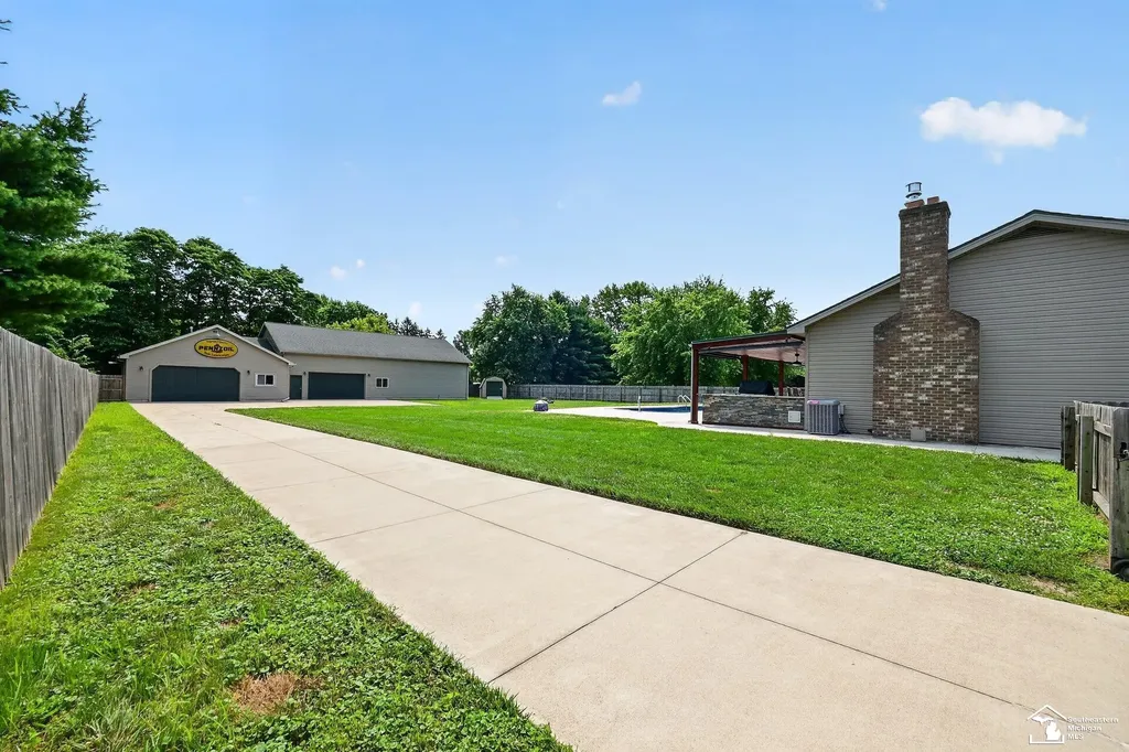 9858 Douglas Road Bedford Township MI 48142